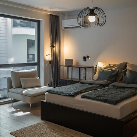 G34 - Modern Studio @ Parliament Bucureşti Ngoại thất bức ảnh