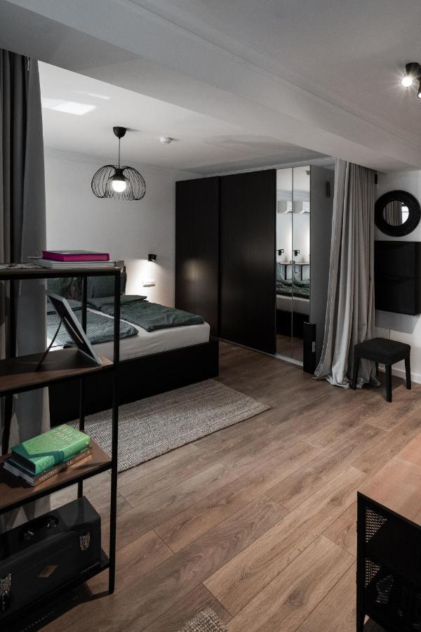G34 - Modern Studio @ Parliament Bucureşti Ngoại thất bức ảnh