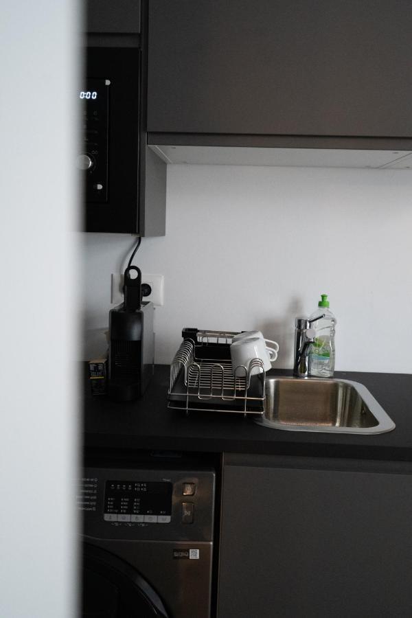G34 - Modern Studio @ Parliament Bucureşti Ngoại thất bức ảnh