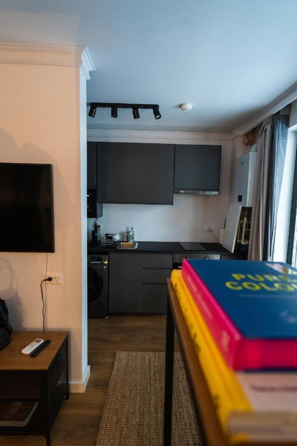 G34 - Modern Studio @ Parliament Bucureşti Ngoại thất bức ảnh