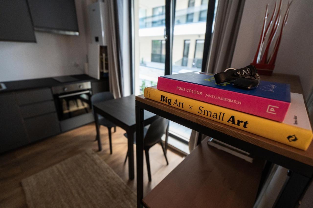 G34 - Modern Studio @ Parliament Bucureşti Ngoại thất bức ảnh